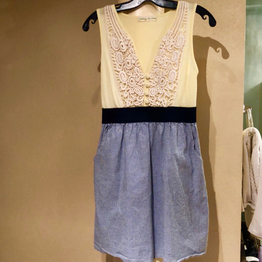 Adorable Anthropologie Staring at Stars dress